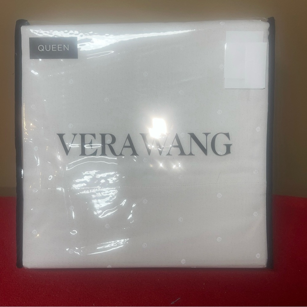 Vera Wang Luxurious Satin Weave Eyelet Off White 4 Pc Queen Sheet Set Cotton NWT - Picture 6 of 14